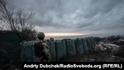 Бойовики відкривали вогонь поблизу Новолуганського та Оріхового, кажуть у штабі