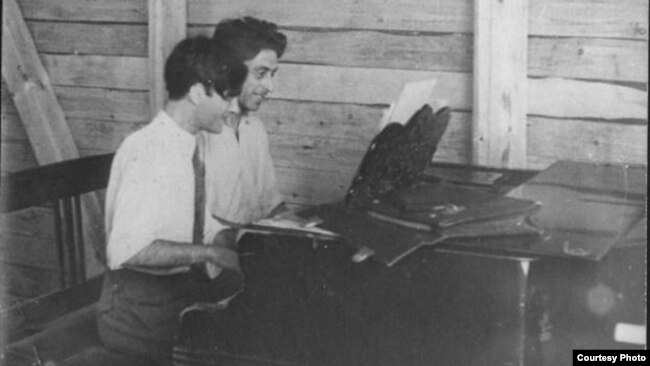Анания Шварцбург и Филипп Швейник. Енисейск. 1940-е годы