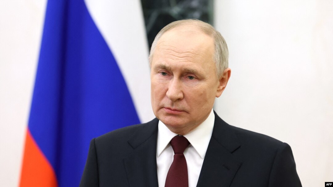 O investigație realizată de un consorțiu de presă dezvăluie sumele masive investite de Kremlin în activități de propagandă și îndoctrinare ideologică de tip sovietic.
