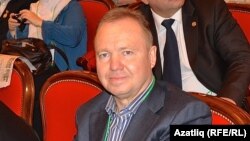 Миңнәхмәт Хәлиуллов Дөнья татар конгрессының V корылтаенда, 7 декабрь 2012