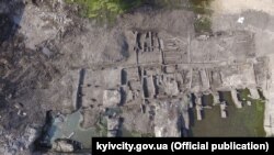 КМДА: під час робіт на Подолі зібрана велику колекцію археологічних матеріалів ХІІ–ХІХ століть