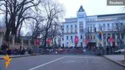 Ukrainian Antigovernment Protests Go Into Third Week