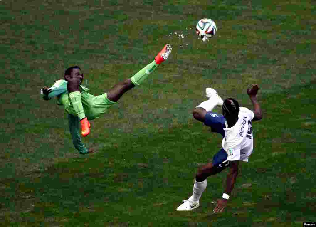 Fransa-Nigeriya – 2:0. Juwon Oshaniwa vs. Paul Pogba.