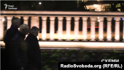 Ігор Коломойський, Геннадій Боголюбов та Борис Ложкін прогулюються уздовж Женевського озера