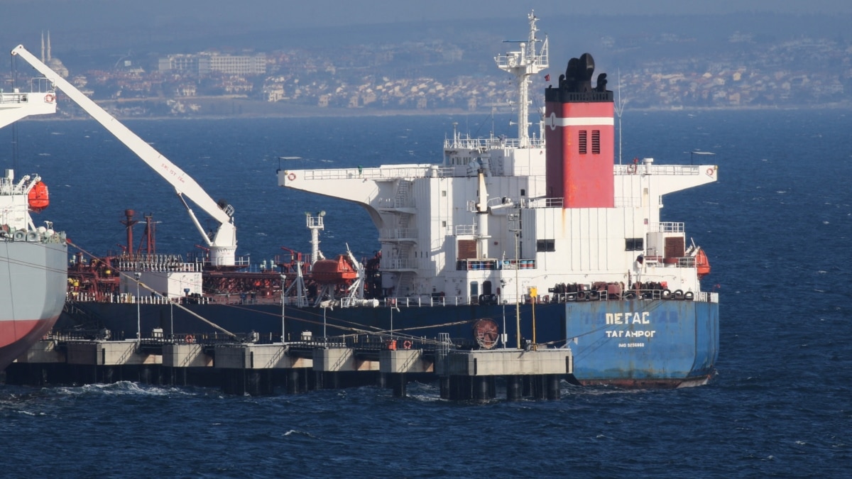 Greece Seizes Russian Tanker As Part Of EU Sanctions Over Ukraine