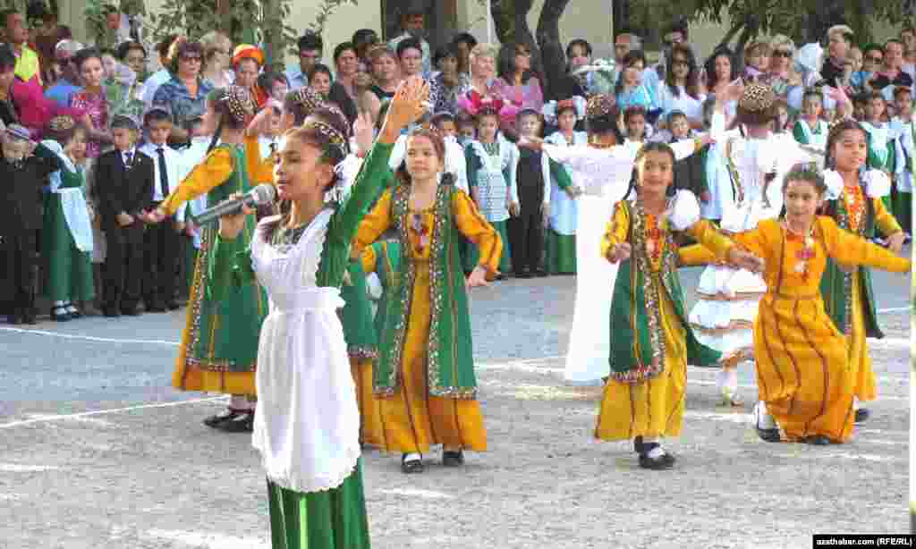 A ceremony marking the first day of school at School No. 11 in Turkmenabat, Turkmenistan, on September 1, which is also celebrated as Education Day.