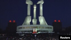 Граждане КНДР выражают соболезнования по случаю смерти Ким Чен Ира