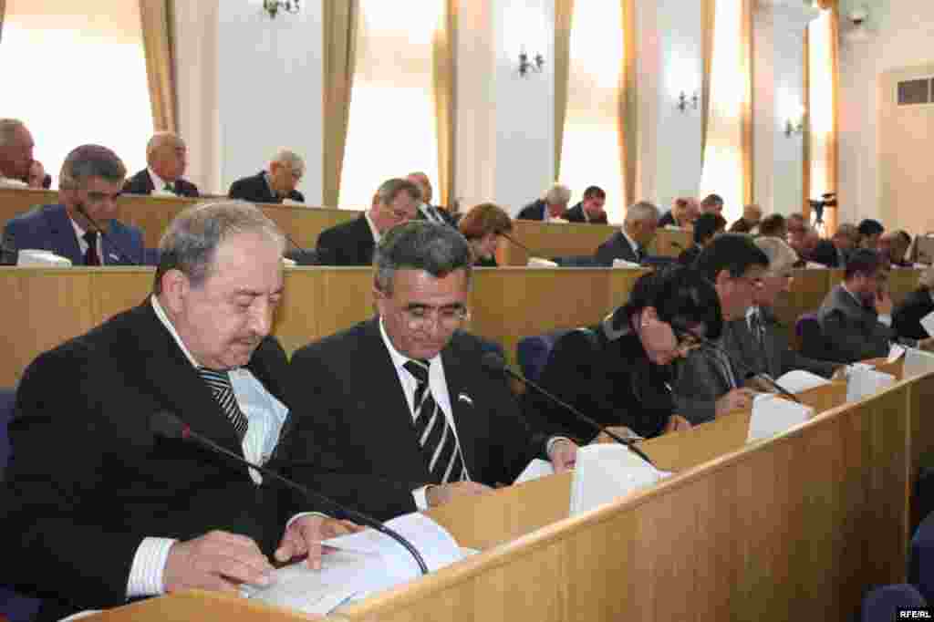 Он сӯи девори парлумон #101