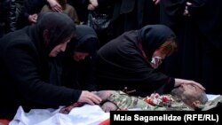 არჩილ ტატუნაშვილი 24 მარტს დაკრძალეს დიღმის ძმათა სასაფლაოზე