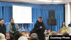 Заместитель председателя кабмина на встрече с коллективом лампового завода. 2 января 2026 года