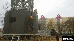 За&nbsp;новым помнікам&nbsp;&mdash; манумент, які будуць зносіць.