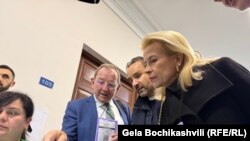 ეუთოს სადამკვირვებლო მისიის ხელმძღვანელი პია კაუმა და ეუთოს სპეციალური კოორდინატორი პასკალ ალიზარდი