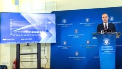 Ministrul Finanțelor, Alexandru Nazare, la o prezentare a bugetului țării. 