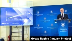 Ministrul Finanțelor, Alexandru Nazare, la o prezentare a bugetului țării. 