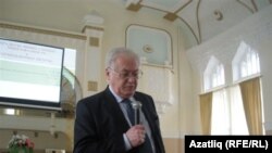 Академик Роберт Нигъмәтуллин 