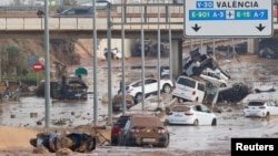 Scene ca din filme apocaliptice la periferia orașului Valencia la 31 octombrie, după viiturile catastrofale. 