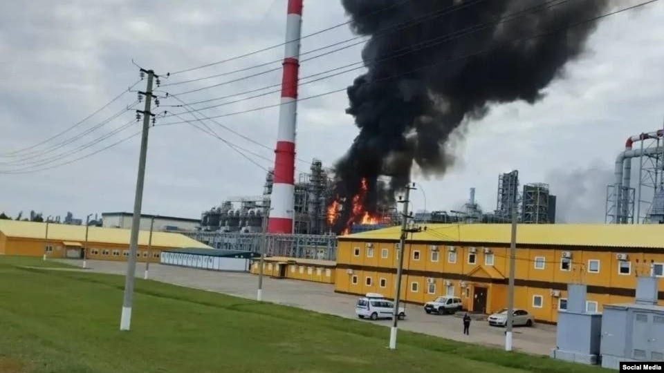 Дрони атакували НПЗ в Татарстані і на Кубані