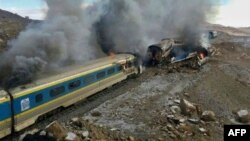 Місце катастрофи потягів, Іран, 25 листопада 2016 року