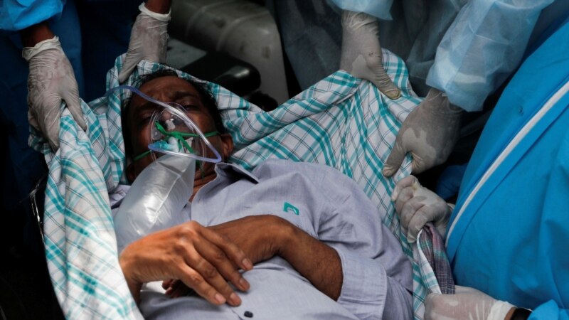 Zjarri vret 13 persona në një spital në Indi