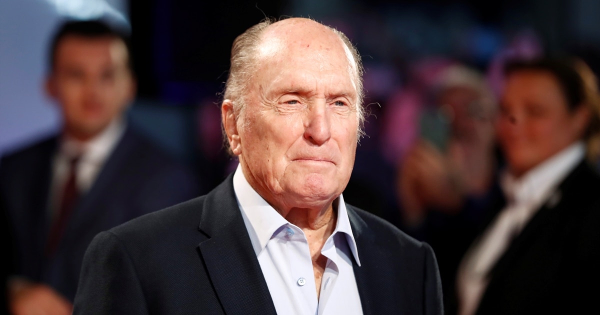 Кариерата му започва през 50-те. Още като ученик е посветен