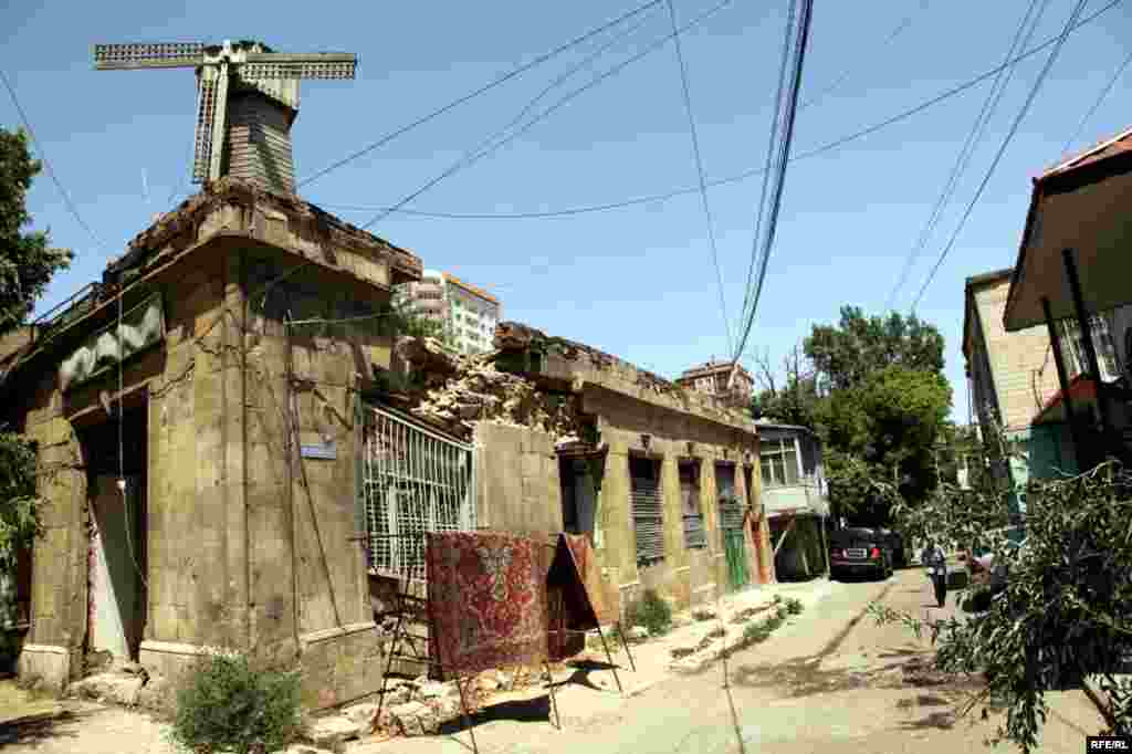 Zəngin və səfil Bakı #17