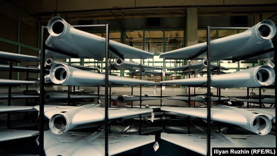 Dronët Samjet në fabrikën bullgare.