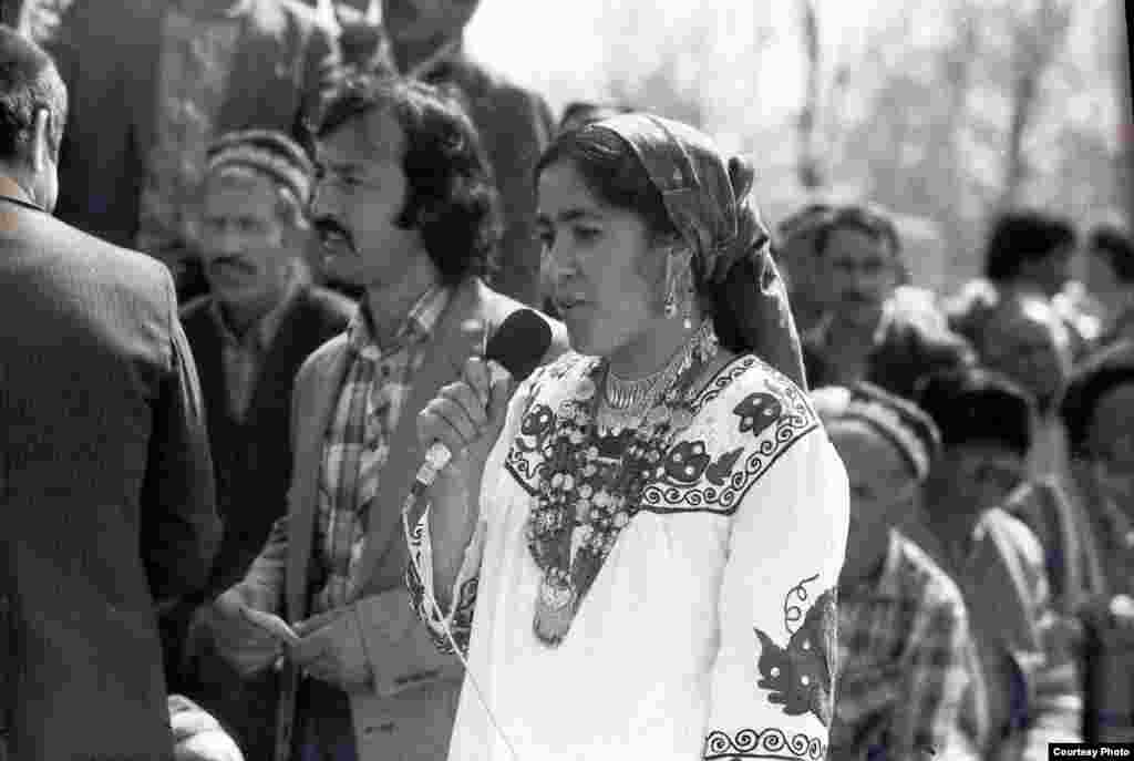Ҷашни Наврӯз дар Тоҷикистон, 21-уми марти соли 1991 - Tajikistan - Nawruz celebration in Dushanbe in 1990