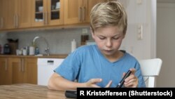 Ілюстрацыйнае фота. Хлопчык, хворы на цукровы дыябэт