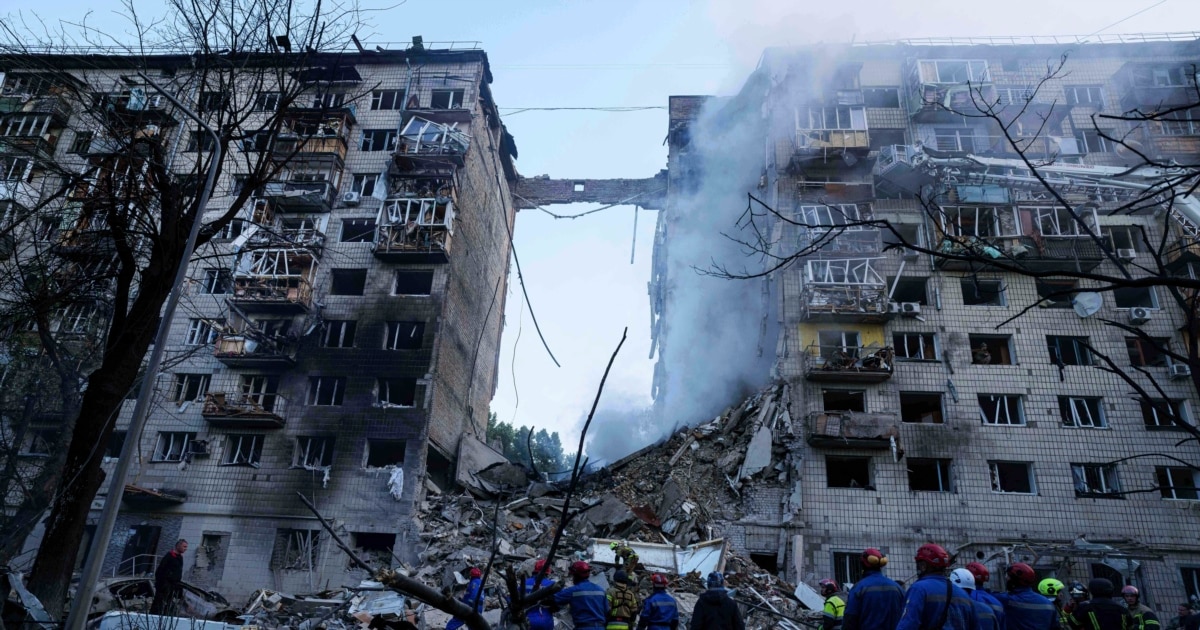 Число загиблих у Києві зросло до 14 – ДСНС Число загиблих у Києві зросло до 14 – ДСНС