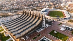 Pallati i Rinisë dhe Sporteve në Prishtinë është një nga qendrat kryesore multifunksionale, ku parashihet të zhvillohen sporte në ambient të mbyllur, në Lojërat Mesdhetare 2030.