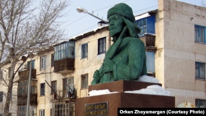 Мүше тігінен тұрады