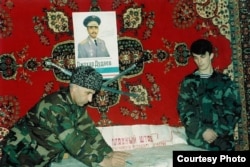 Аслан Масхадов и его сын Анзор