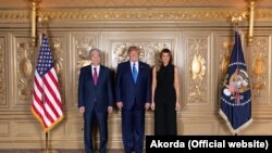 Слева направо: президент Казахстана Касым-Жомарт Токаев, президент США Дональд Трамп и первая леди США Мелания Трамп.