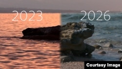 Ысык-Көлдүн тескейинде мурда суу астында жаткан чоң таштар минтип оркоюп чыгып калган.