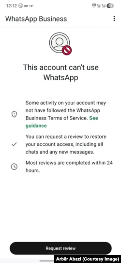 Njoftimi që Arbër Abazi e ka marrë pas bllokimit të llogarisë së tij në WhatsApp.