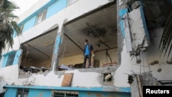 Az al-Daradzs klinika romjai egy izraeli légicsapás után Gázavárosban 2024. június 24-én