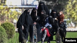 پوشش لباس زنان در افغانستان (تصویر آرشیف)