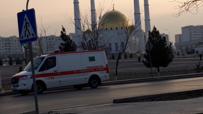 Çeşmeler: Prezidentiň Lebaba sapary döwründe ýollaryň ýapylmagy bir göwreli aýalyň ulagda heläk bolmagyna getirdi