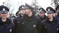 На вулиці Ужгорода та Мукачева вийшли нові поліцейські (відео)