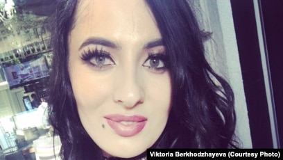 Erotik juda chiroyli jinsiy aloqa video Yoshlar uchun jinsiy aloqa trubkasi