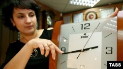 Grčki deo ostrva je vratio kazaljke jedan sat unatrag, dok je turski deo ostao na letnjem računanju vremena