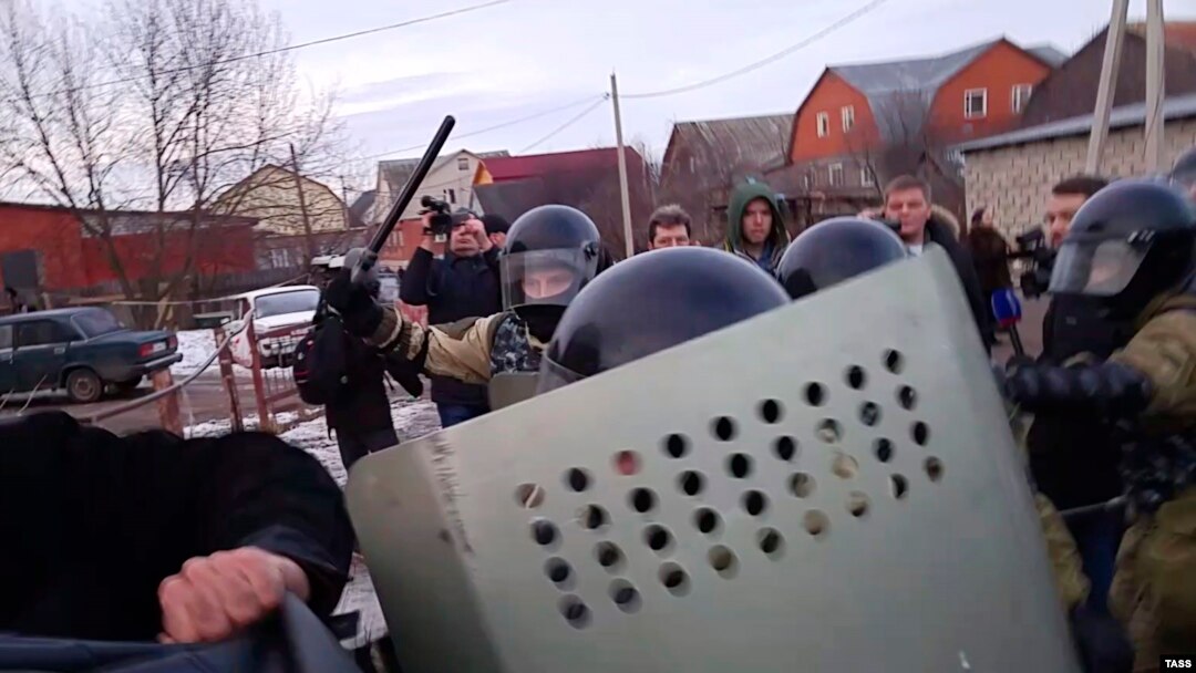 Беспорядки в поселке Плеханово, 17 марта 2016 года