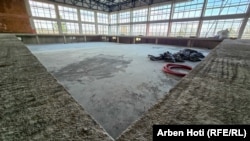 Pamje nga pishina gjysmolimpike në Podujevë.