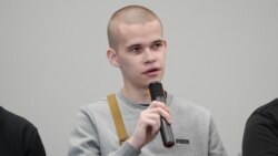 Алексей Каплич был в числе 123 освобожденных из белорусских тюрем политзаключенных. 19-летнего родственника Светланы Тизановской приговорили к тюрьме за попытку выехать для участия в боях на стороне Украины