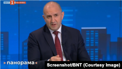 Румен Радев по време на интервюто му в предаването „Панорама“ на БНТ