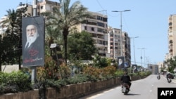 تصاویر علی خامنه‌ای در جنوب لبنان