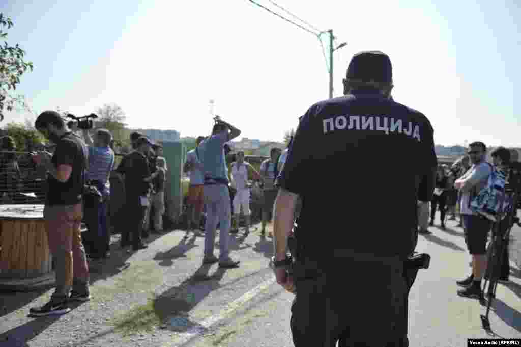 Akcija solidarnosti ispred kuće Timotijevića