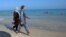 Burkini se sve češće može vidjeti i na crnogorskim plažama. Ilustracija, foto iz Tunisa.