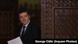 Președintele Nicușor Dan înainte de conferința de presă la care a prezentat strategia națională de apărare - Palatul Cotroceni, 12 noiembrie 2025