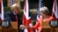 Președintele Donald Trump și premierul britanic Theresa May la conferința de presă comună de la Chequers